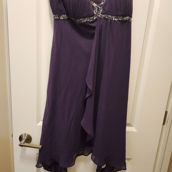 Dress - Picture 3 of 4